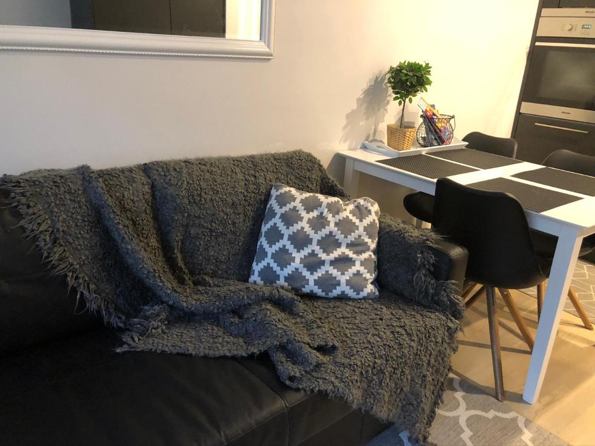 Scandinavian Home In Heard City ヘルシンキ エクステリア 写真